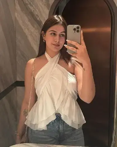 Call Girl Balasinor