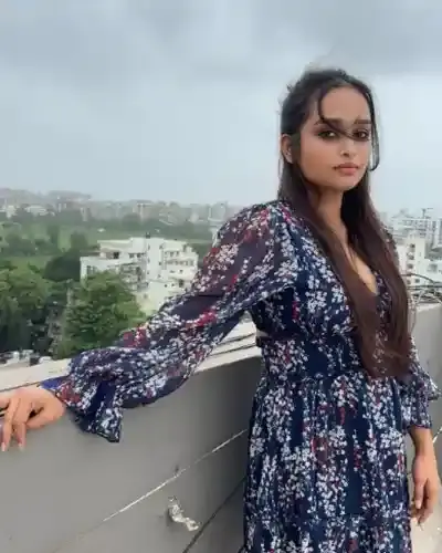 Balasinor Escorts